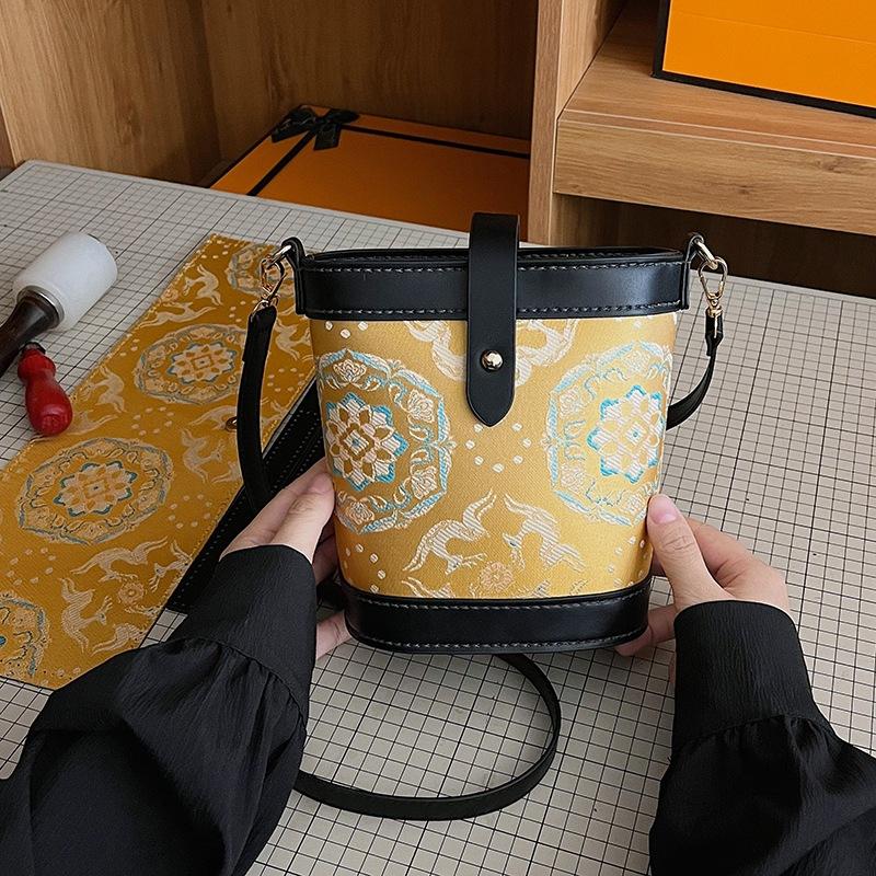 Leatherwork Patterns - Tas Rajut DIY - Tas Selempang