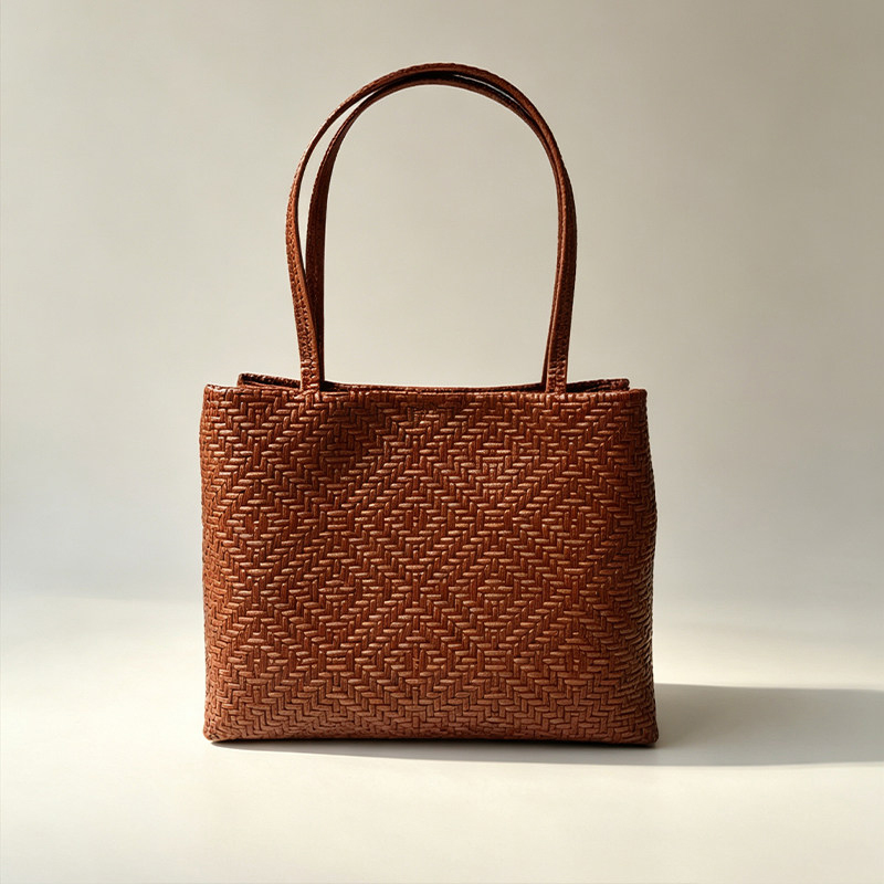 Leatherwork Workshop - Tas Tote Mendy Kulit Asli Anyaman