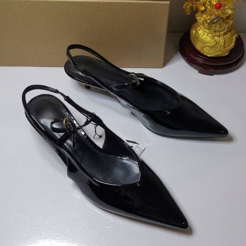 Sepatu Wanita Hak Sedang Model - Leatherwork Belt ulasan dan harga
