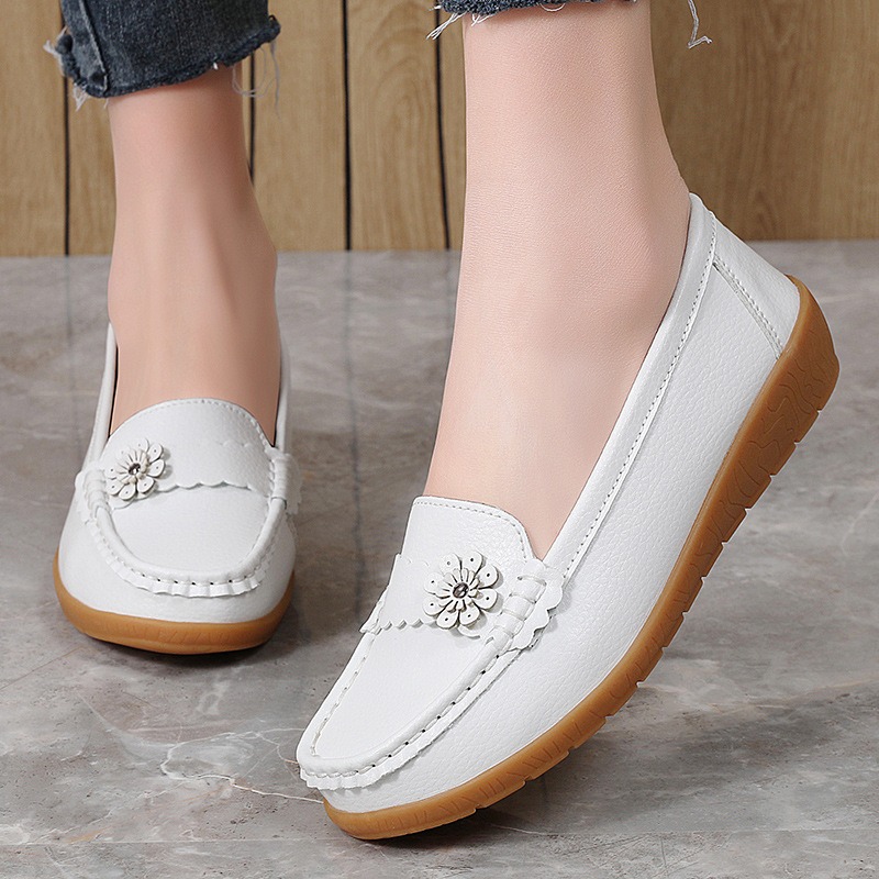 Sepatu Wanita Moccasins Warna  - Leatherwork Flowers ulasan dan harga